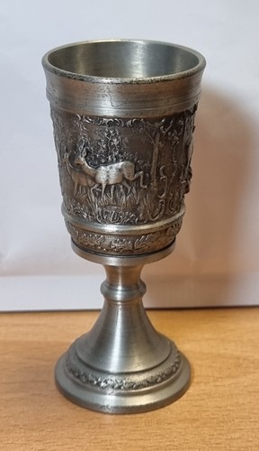 Zinnbecher mit fuß - zinnbecher,
